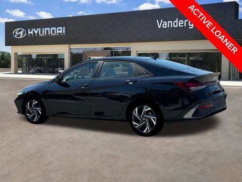 New 2025 Hyundai Elantra Sport image 4