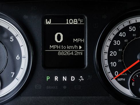 Used 2022 RAM 1500 Classic SLT RWD image 27