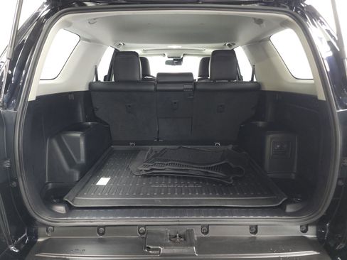 Certified 2022 Toyota 4Runner Limited AWD/4WD image 11