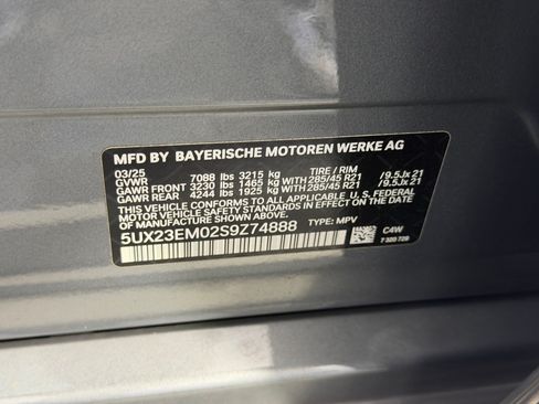 Used 2025 BMW X7 xDrive40i w/ Premium Package AWD/4WD image 22