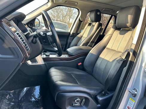 Used 2017 Land Rover Range Rover HSE AWD/4WD image 12