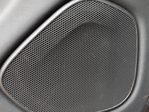 Used 2025 Volvo XC60 B5 Plus image 30