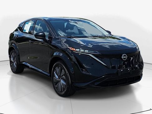 Used 2023 Nissan Ariya AWD image 3