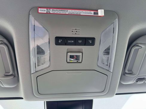 Used 2025 Toyota RAV4 XLE image 30