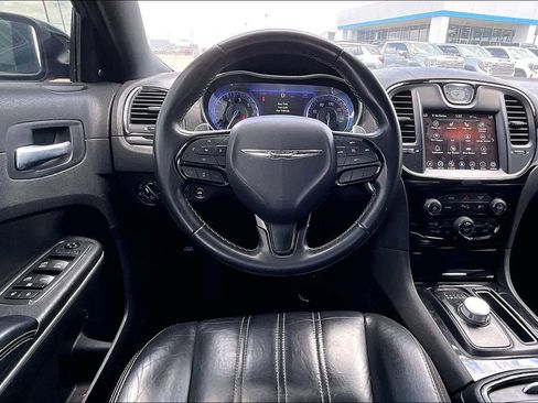 Used 2021 Chrysler 300 S RWD image 8