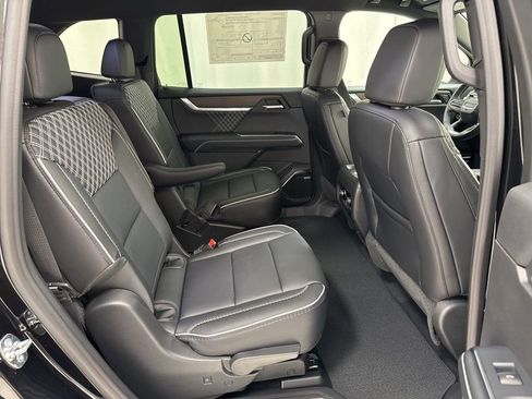 New 2026 GMC Acadia Denali w/ Super Cruise Package image 12