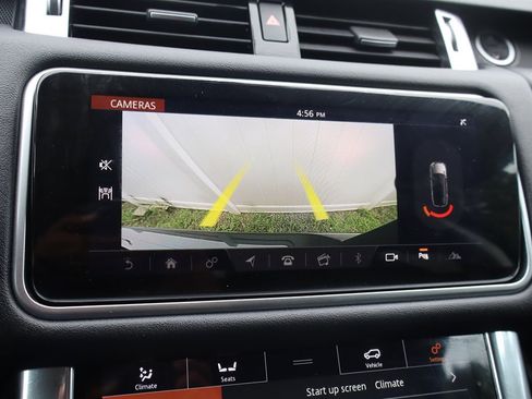 Used 2018 Land Rover Range Rover Sport SE AWD/4WD image 34