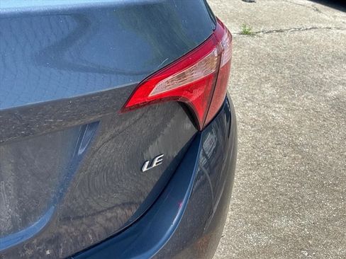Used 2019 Toyota Corolla LE FWD image 15