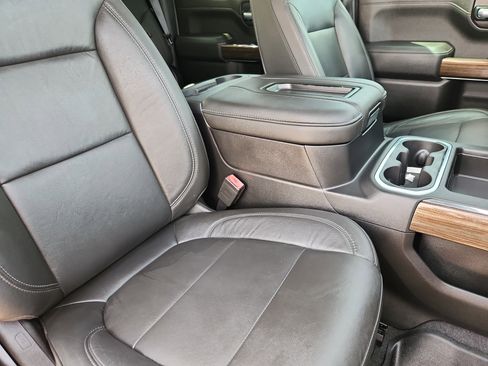 Used 2020 Chevrolet Silverado 1500 LT Trail Boss image 18