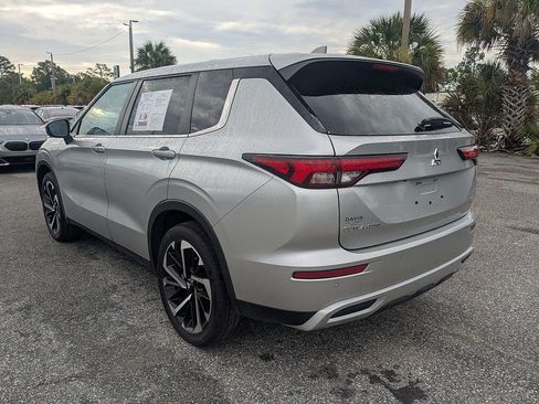 Used 2024 Mitsubishi Outlander SE AWD/4WD image 6
