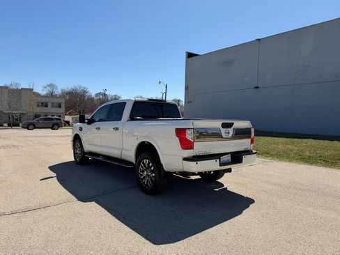 Used 2017 Nissan Titan Platinum Reserve image 5