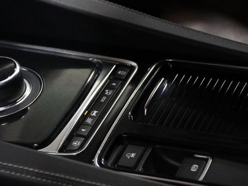 Used 2019 Jaguar F-PACE S image 63
