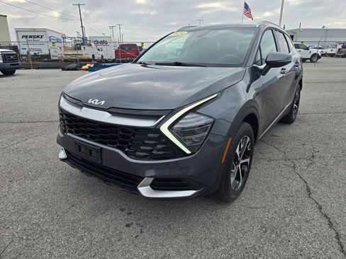 Used 2024 Kia Sportage EX AWD/4WD image 7