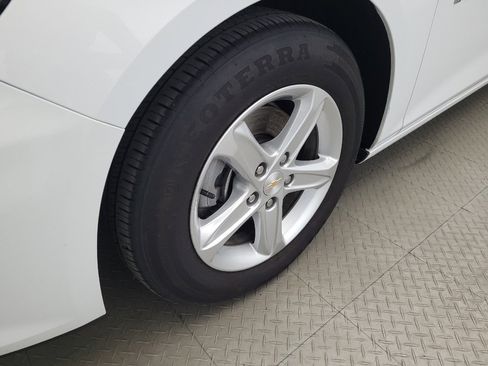 Used 2024 Chevrolet Malibu LT FWD image 31