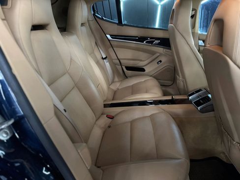 Used 2013 Porsche Panamera 4 Platinum Edition AWD/4WD image 25