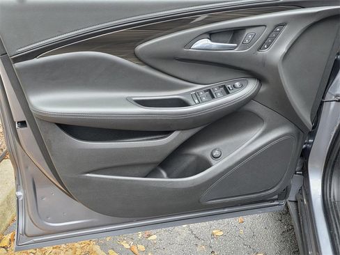 Used 2020 Buick Envision Essence image 31
