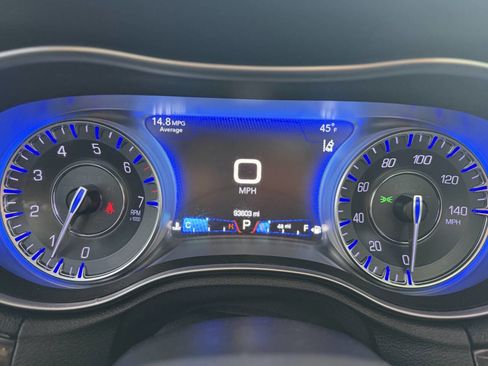 Used 2018 Chrysler 300 Limited w/ Safetytec Plus Group image 9