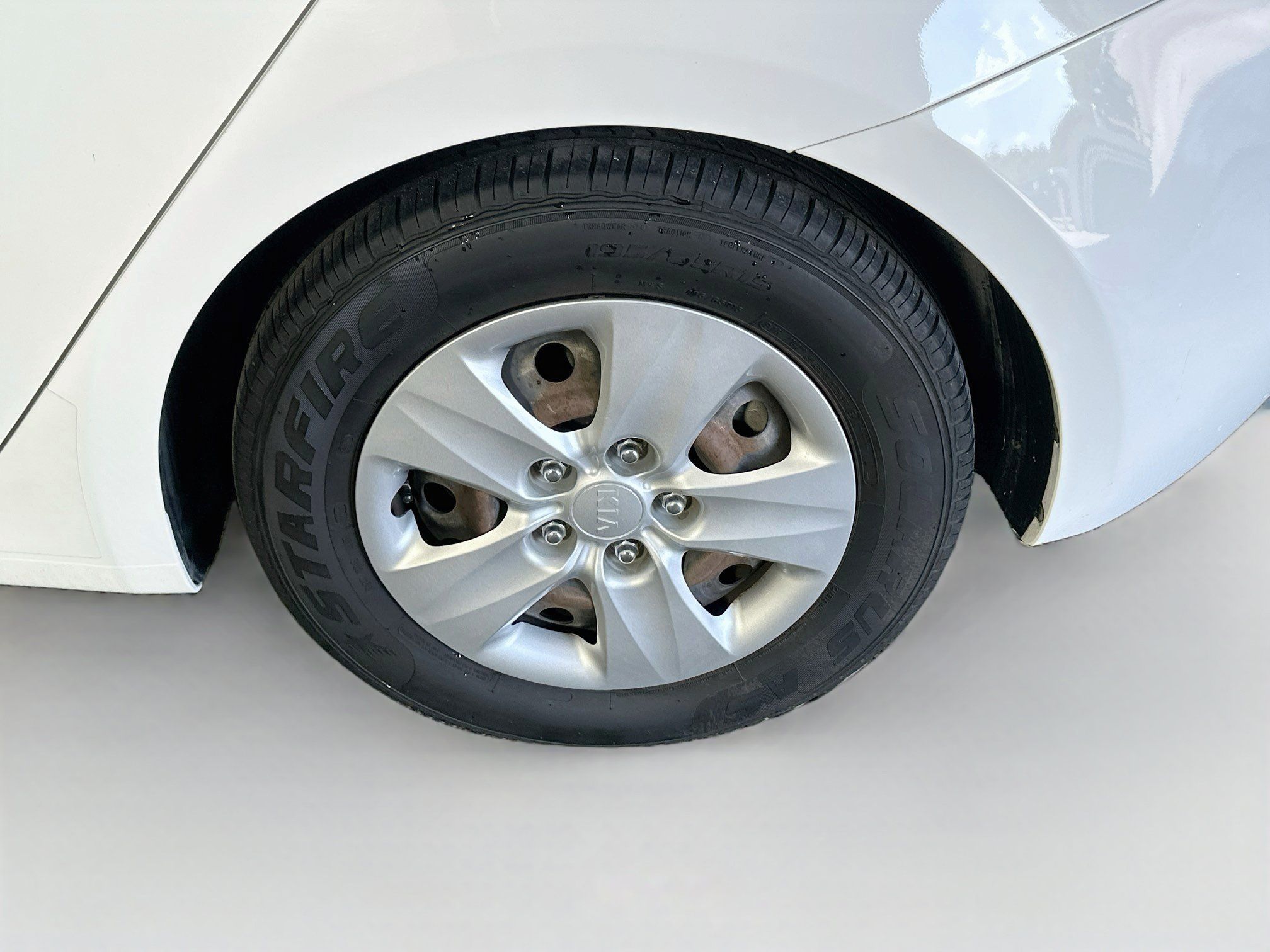 Used 2017 Kia Forte LX FWD image 11
