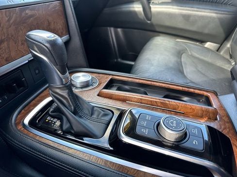 Used 2024 Nissan Armada SL image 37