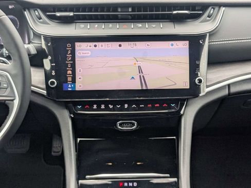 New 2026 Jeep Grand Cherokee Limited RWD image 18