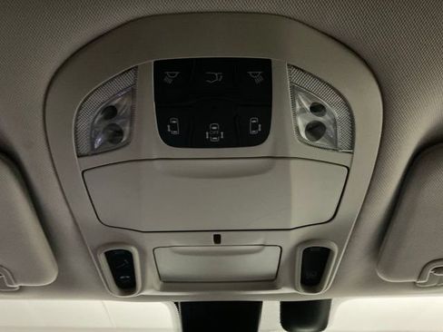 Used 2020 Chrysler Pacifica Limited FWD image 18