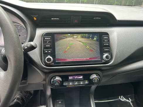 Used 2021 Nissan Kicks SV FWD image 19