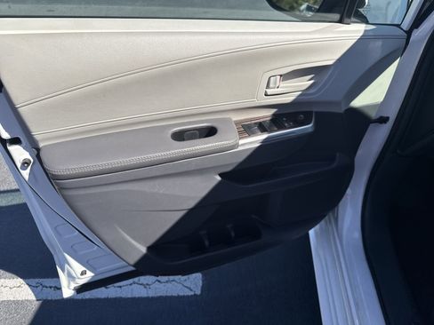 Used 2024 Toyota Sienna LE image 22