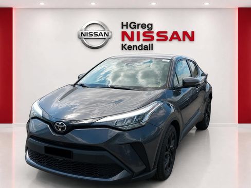 Used 2020 Toyota C-HR XLE FWD image 3