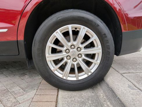 Used 2017 Cadillac XT5 FWD image 36