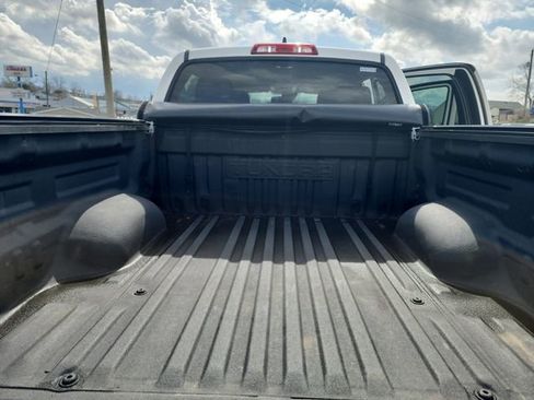 Used 2020 Toyota Tundra SR5 w/ SR5 Convenience Package image 14