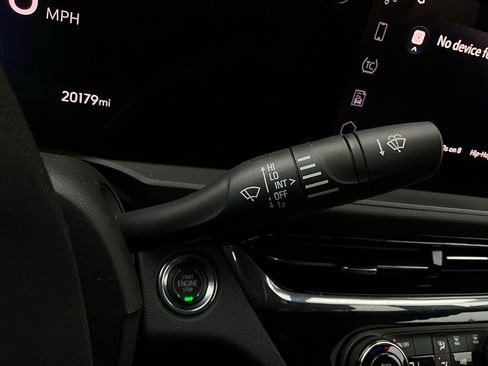 Used 2025 Buick Envista Sport Touring image 36