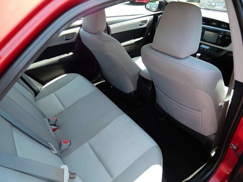 Used 2016 Toyota Corolla LE FWD image 29