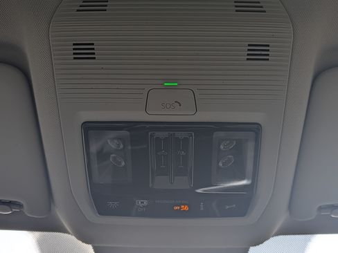 Used 2024 Volkswagen Atlas SEL Premium R-Line AWD/4WD image 32
