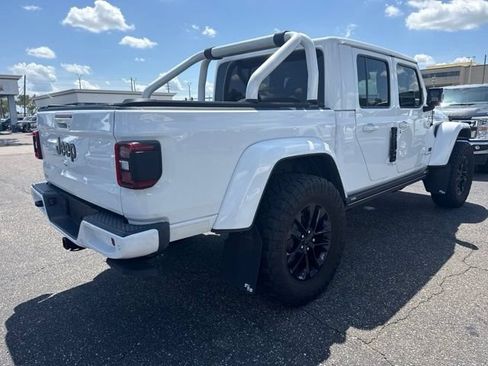 Used 2022 Jeep Gladiator Overland AWD/4WD image 7