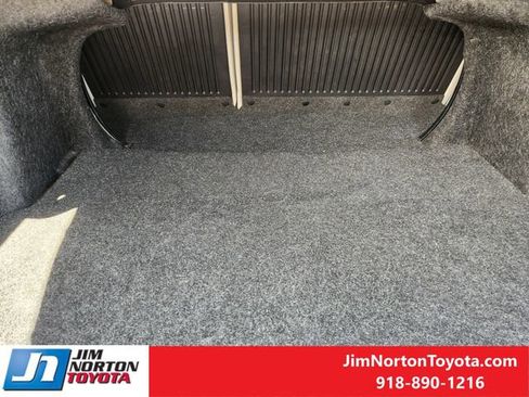 Used 2016 Toyota Camry XLE FWD image 31
