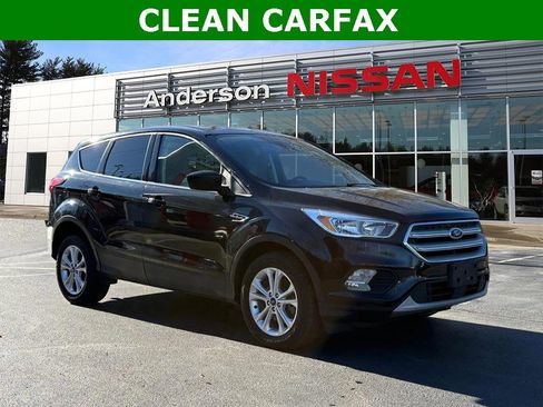 Used 2019 Ford Escape SE image 1