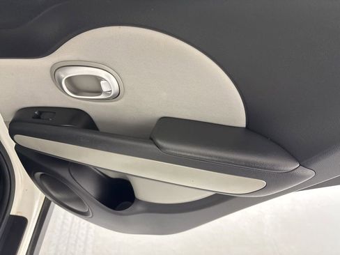 Used 2015 Kia Soul image 31