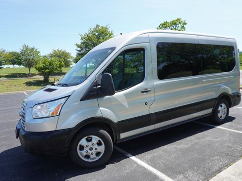 Used 2019 Ford Transit 350 XLT RWD image 8