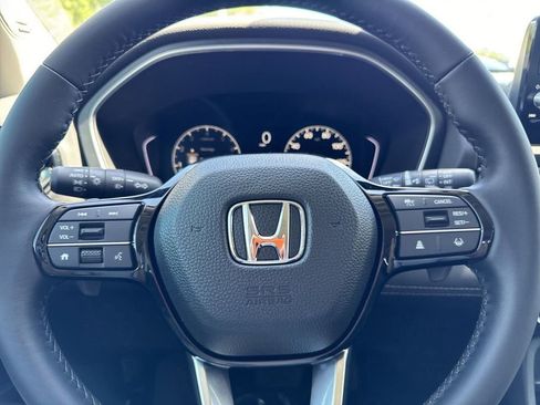 Used 2025 Honda Pilot Touring image 17