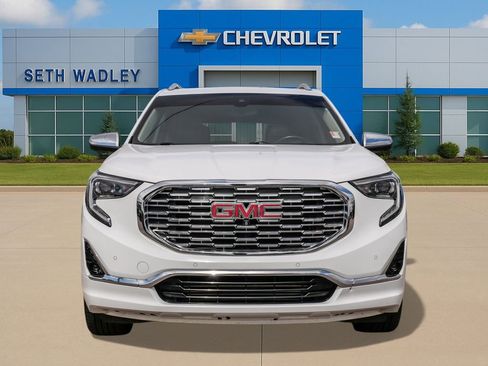 Used 2019 GMC Terrain Denali w/ Advanced Safety Package image 2
