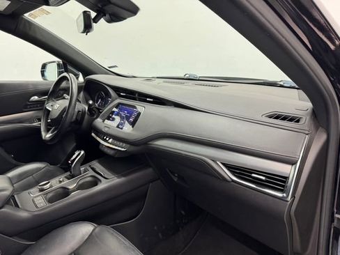 Used 2022 Cadillac XT4 Premium Luxury w/ Enhanced Visibility Package image 35