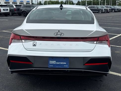 Certified 2024 Hyundai Elantra SEL w/ Convenience Package FWD image 8