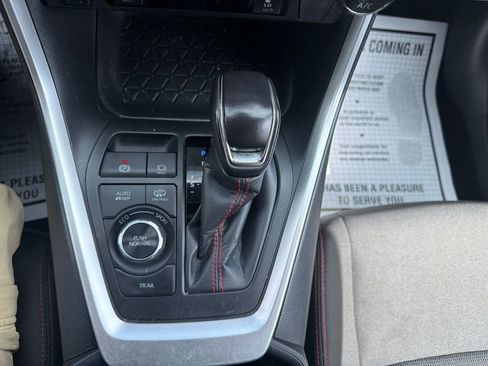 Used 2025 Toyota RAV4 SE AWD/4WD image 30