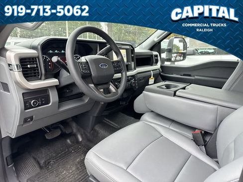 New 2026 Ford F250 XL w/ XL Chrome Package image 20