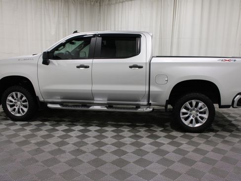 Used 2021 Chevrolet Silverado 1500 Custom AWD/4WD image 29