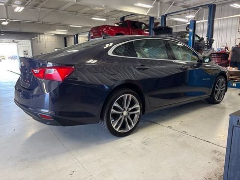 Used 2025 Chevrolet Malibu LT FWD image 5