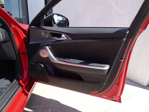 Used 2020 Kia Stinger GT2 image 20