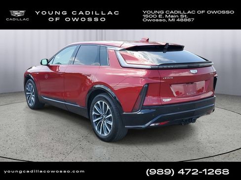 Used 2024 Cadillac Lyriq Sport w/ LPO, Floor Liner Package AWD/4WD image 4