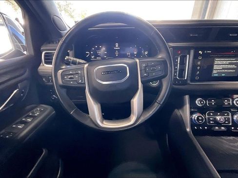 Used 2024 GMC Yukon XL Denali image 5