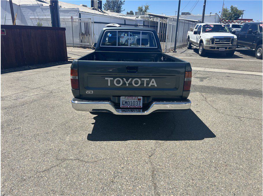Used 1992 Toyota Pickup Deluxe RWD image 6